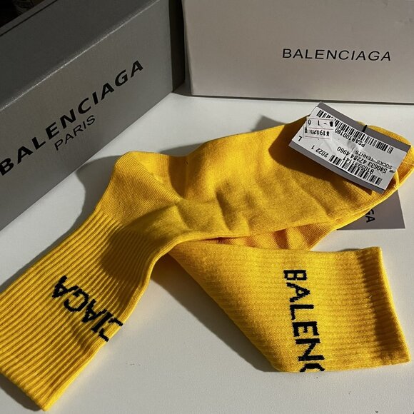 Balenciaga Socks | Yellow Logo Crew Socks | Unisex | From Japan - Picture 1 of 5